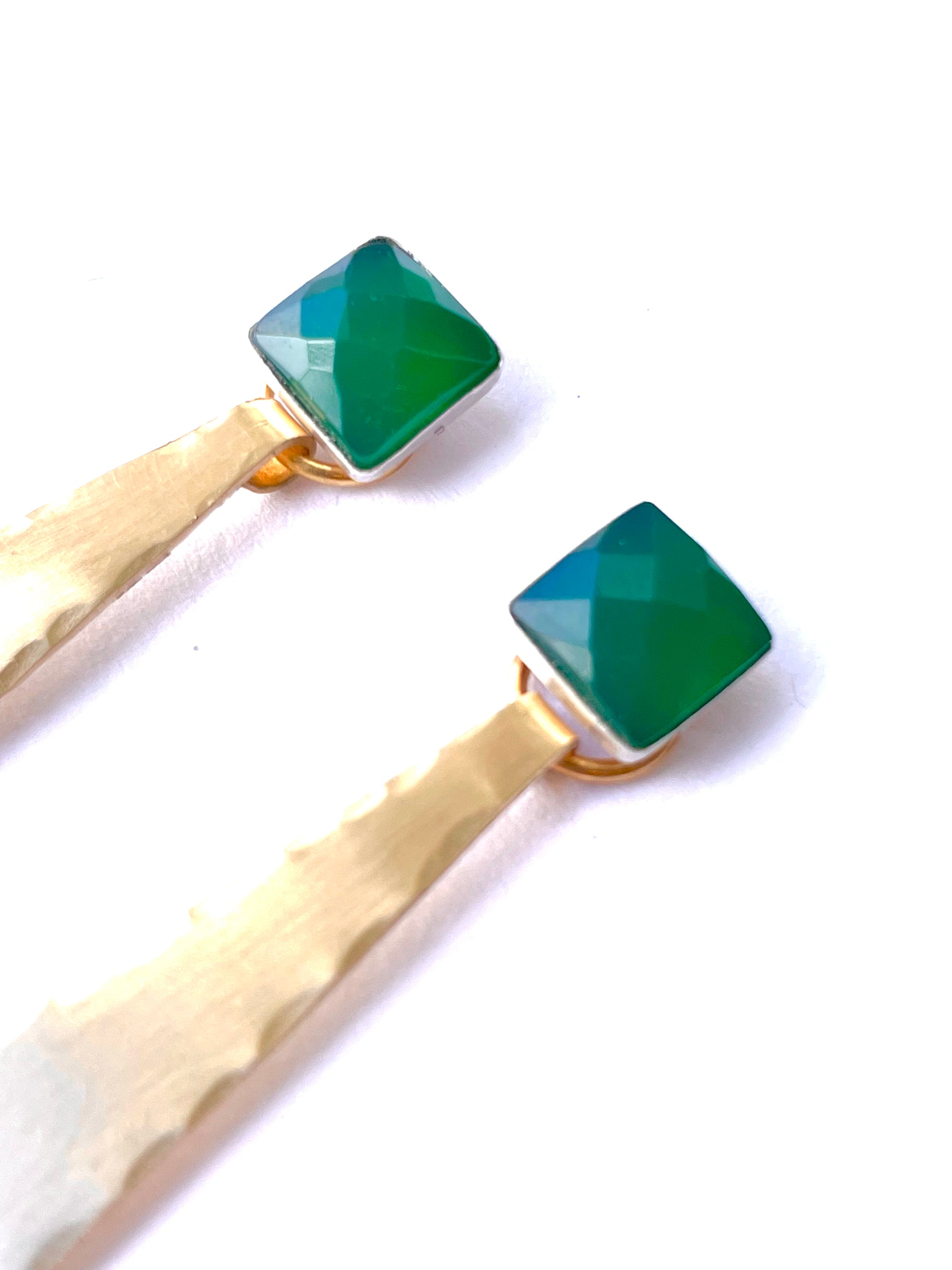 Green Onyx Faceted Stud with Brass Jackets